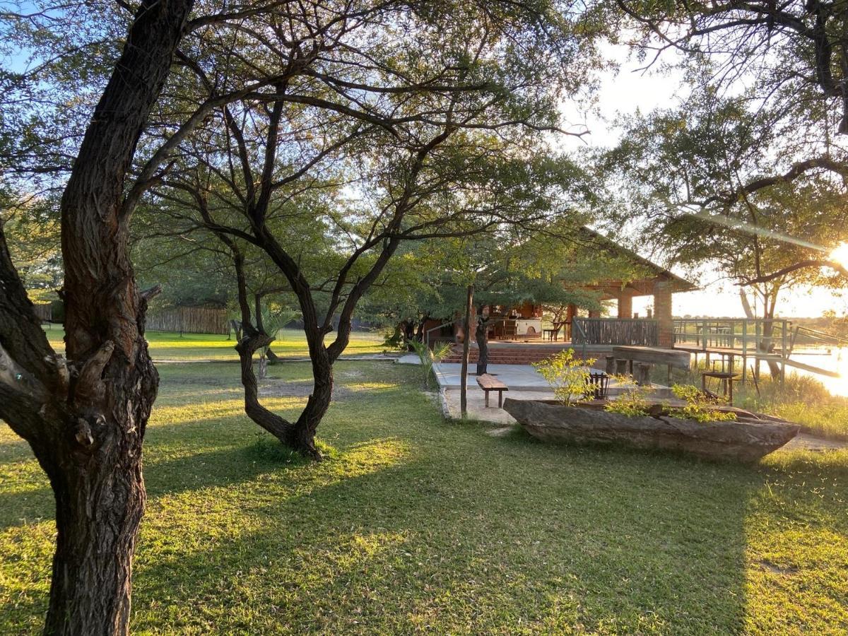 Kuvira River Camp Divundu Exteriör bild