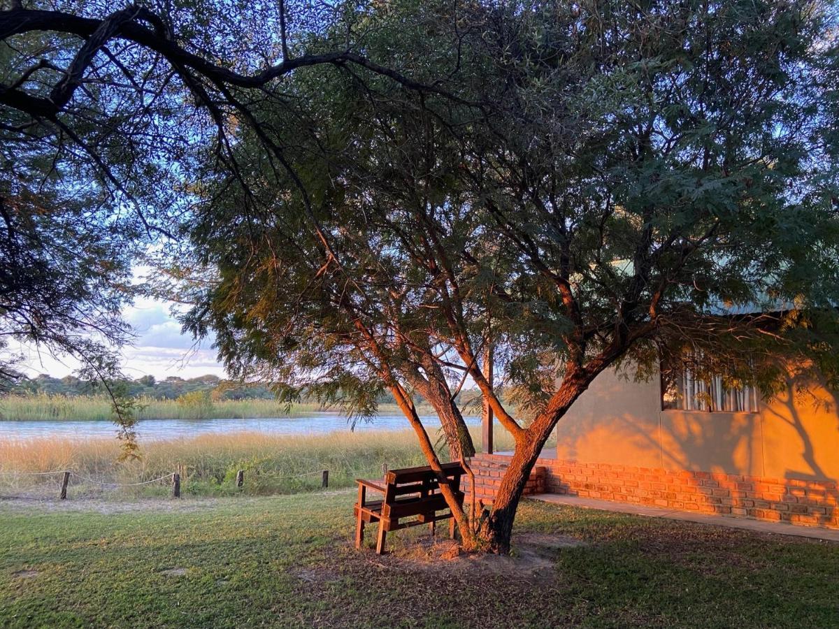 Kuvira River Camp Divundu Exteriör bild